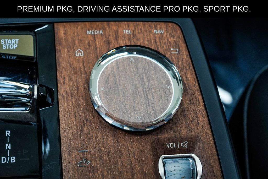Used 2024 BMW iX xDrive50 w/ Premium Package AWD/4WD image 28