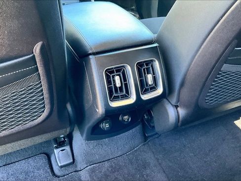 Certified 2022 Kia Sorento LX FWD image 10