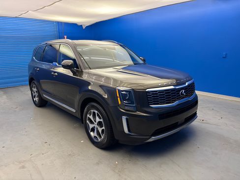 Used 2020 Kia Telluride EX AWD/4WD image 2