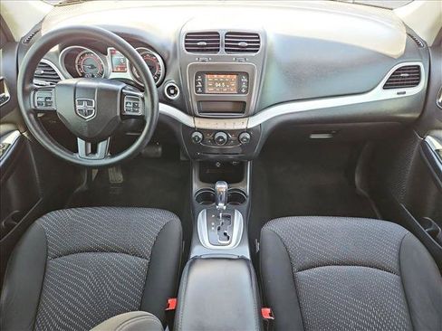 Used 2020 Dodge Journey SE FWD image 23