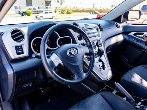 Used 2010 Toyota Matrix S w/ All Weather Guard Pkg FWD image 12
