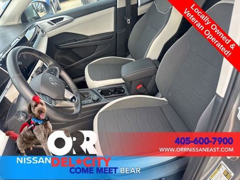 Used 2025 Volkswagen Taos SE image 14