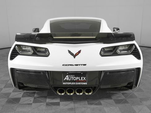 Used 2018 Chevrolet Corvette Z06 RWD image 6