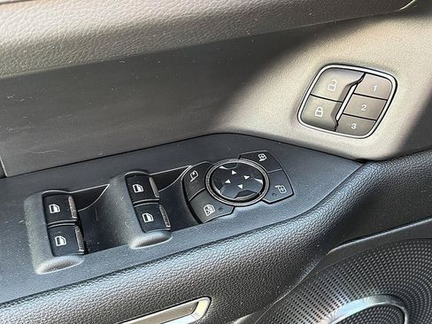 Used 2024 Ford Expedition XLT AWD/4WD image 18