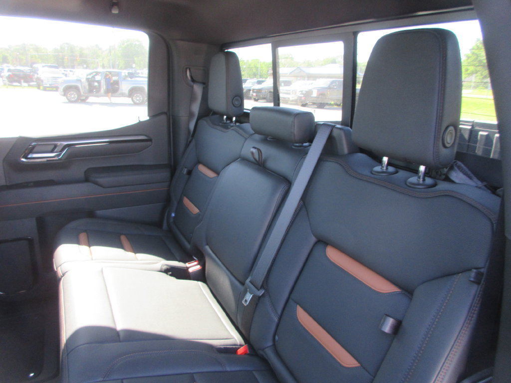 New 2026 GMC Sierra 1500 AT4 w/ AT4 Premium Package AWD/4WD image 17
