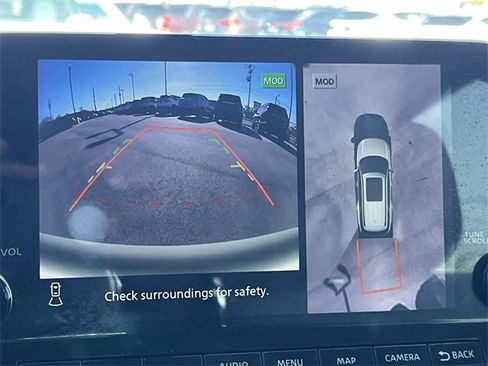 Used 2023 Nissan Pathfinder SL image 34