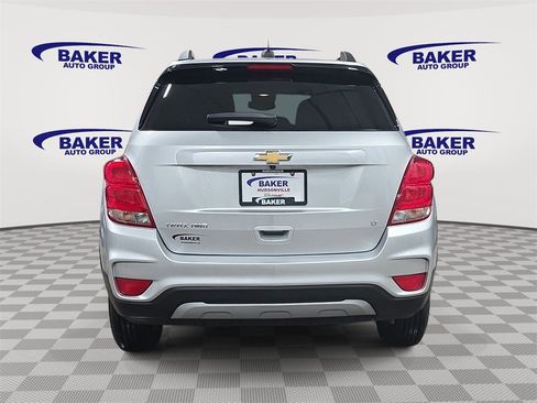 Certified 2020 Chevrolet Trax LT w/ LT Convenience Package image 6