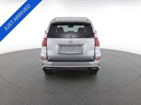 Used 2017 Lexus GX 460 Premium AWD/4WD image 2
