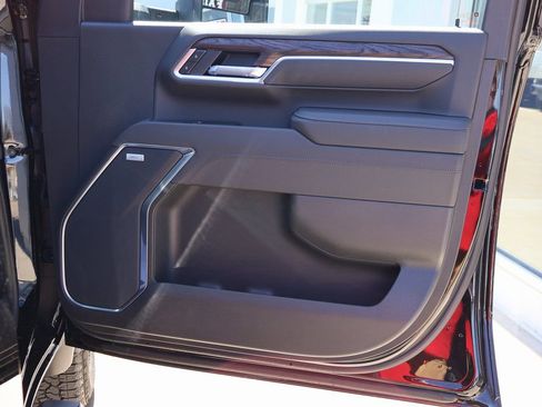 New 2025 GMC Sierra 2500 SLT w/ SLT Premium Package image 47