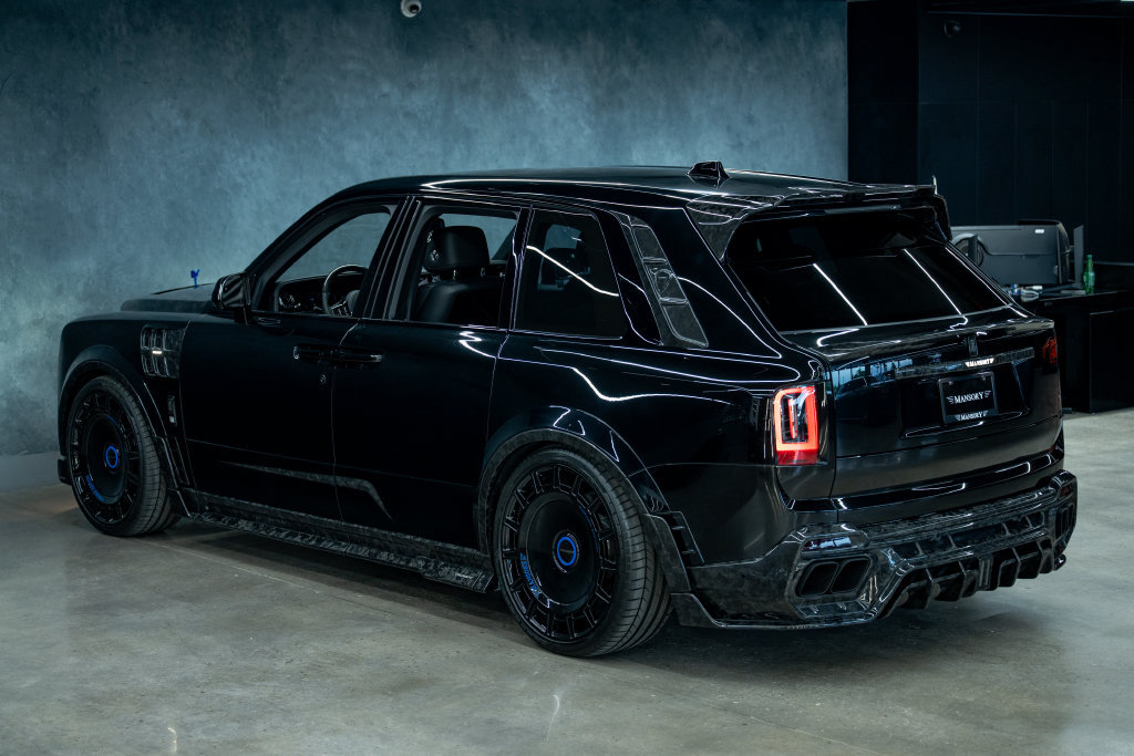Used 2026 Rolls-Royce Cullinan AWD/4WD image 37
