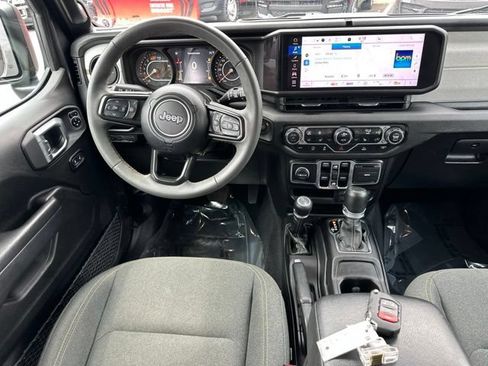 Used 2024 Jeep Wrangler Unlimited Sport AWD/4WD image 34