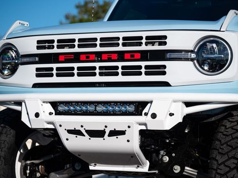 New 2025 Ford Bronco Heritage Edition image 13