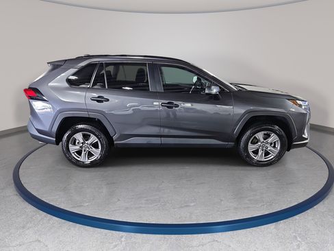 Used 2023 Toyota RAV4 XLE w/ Convenience Package FWD image 4