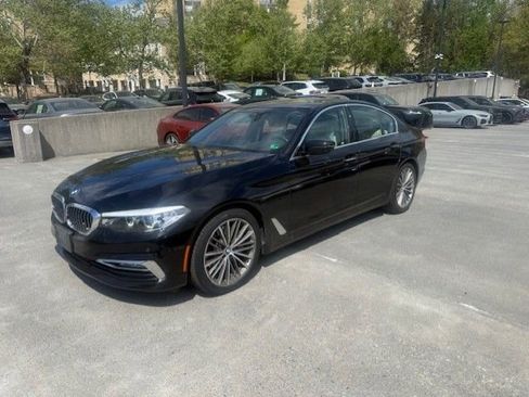 Used 2018 BMW 530i xDrive w/ Premium Package image 1