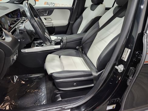 Used 2021 Mercedes-Benz GLB 250 4MATIC image 26