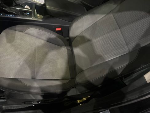 Used 2017 Ford Escape SE image 11