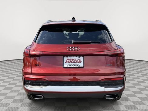 Used 2025 Audi Q5 Premium Plus w/ Premium Plus AWD/4WD image 5