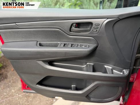 Used 2025 Honda Odyssey Sport-L image 18