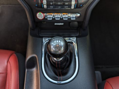 Used 2017 Ford Mustang GT Premium image 26