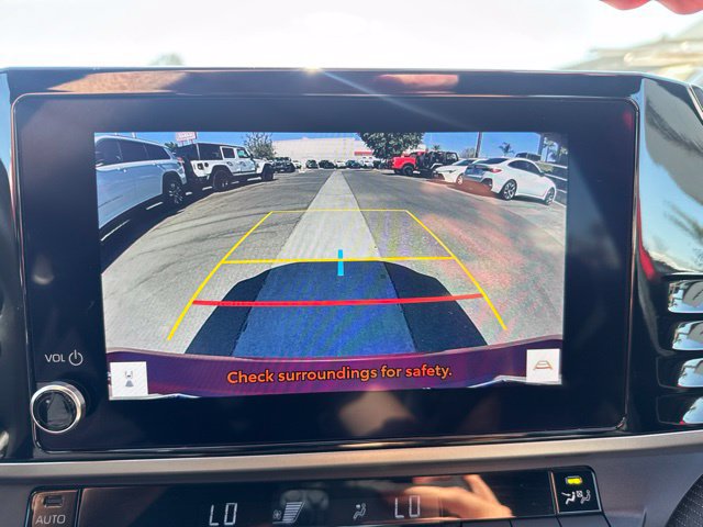 Used 2025 Toyota Camry SE FWD image 16
