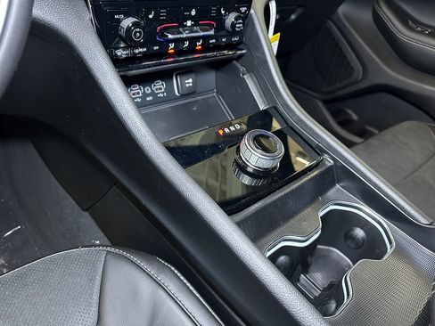 New 2025 Jeep Grand Cherokee Laredo image 27