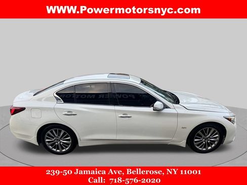 Used 2018 INFINITI Q50 Luxe w/ Essential Package (3.0T Luxe) AWD/4WD image 6