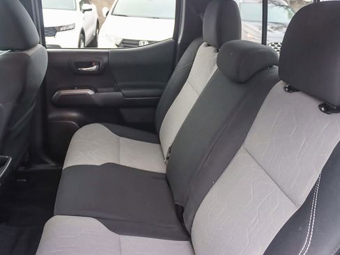 Used 2023 Toyota Tacoma TRD Off-Road image 17