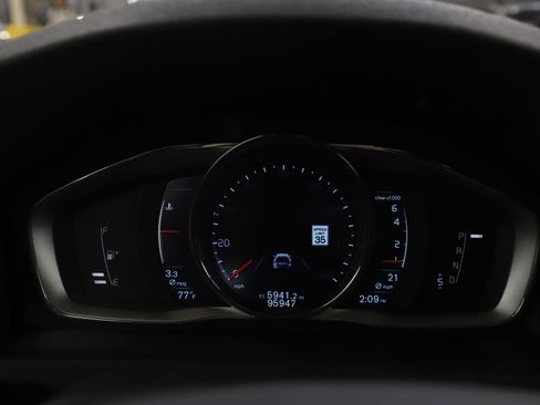 Used 2016 Volvo V60 T5 Cross Country Platinum image 28