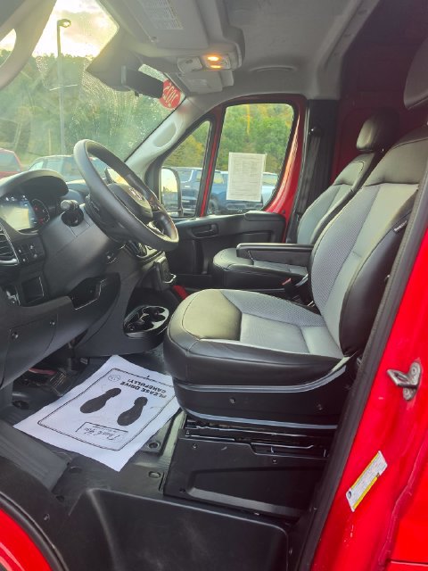 Used 2025 RAM ProMaster 2500 w/ Quick Order Package 22G SLT FWD image 12