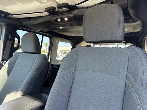 Used 2024 Jeep Wrangler Unlimited AWD/4WD image 19