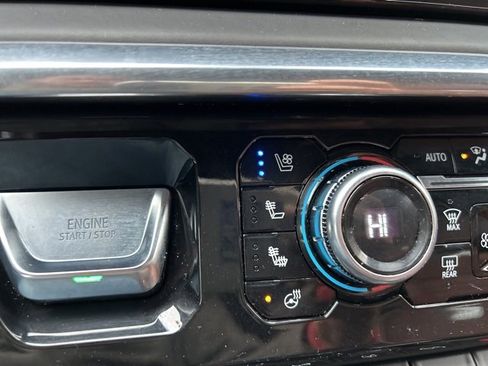 Used 2022 GMC Sierra 1500 Denali Ultimate image 34