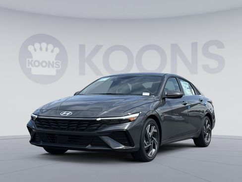 New 2026 Hyundai Elantra Limited FWD image 1
