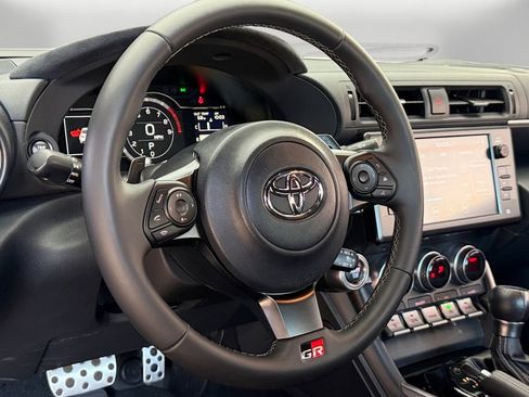 Used 2025 Toyota GR86 Premium w/ Performance Package RWD image 12