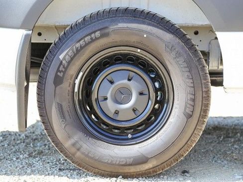 New 2025 Mercedes-Benz Sprinter 2500 image 11