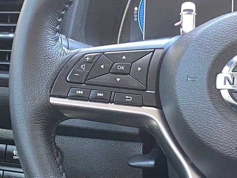 Used 2019 Nissan Leaf SV w/ SV Technology Package FWD image 24