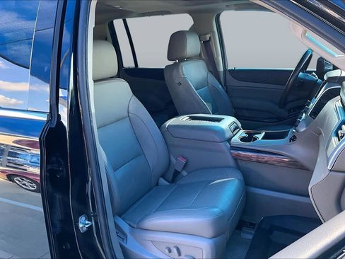 Used 2017 GMC Yukon XL SLT w/ Premium Edition RWD image 9