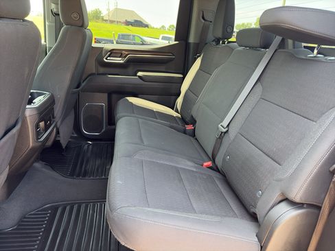 Used 2024 Chevrolet Silverado 1500 LT AWD/4WD image 16