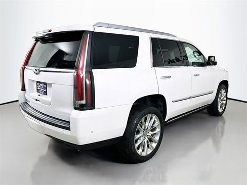 Used 2020 Cadillac Escalade Premium Luxury image 8