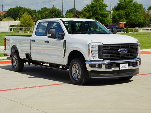 Used 2026 Ford F250 XL w/ FX4 Off-Road Package AWD/4WD image 2