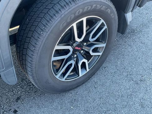 Used 2019 GMC Sierra 1500 AT4 w/ AT4 Premium Package image 10