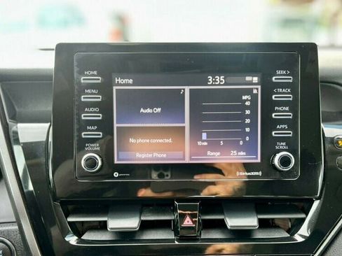 Used 2021 Toyota Camry SE image 20