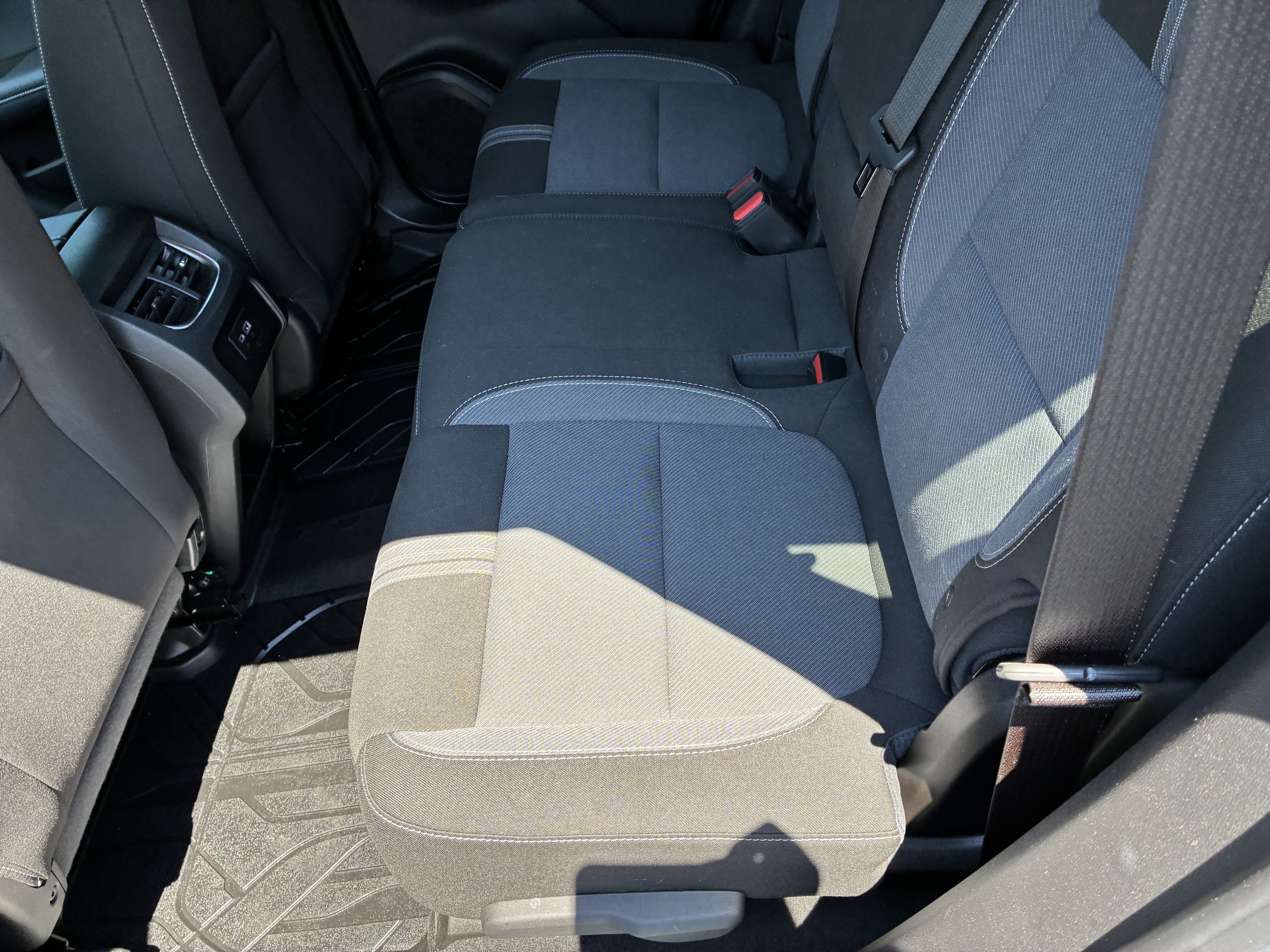Used 2023 Chevrolet Blazer LT w/ Midnight/Sport Edition FWD image 14