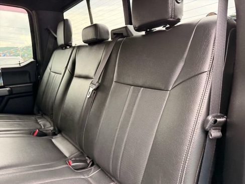 Used 2017 Ford F150 XLT w/ Equipment Group 302A Luxury AWD/4WD image 14