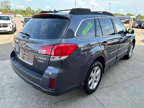 Used 2014 Subaru Outback 3.6R Limited w/ Moonroof Package AWD/4WD image 5