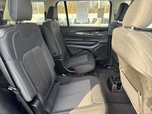 Used 2023 Jeep Grand Cherokee L Laredo w/ Luxury Tech Group I image 11