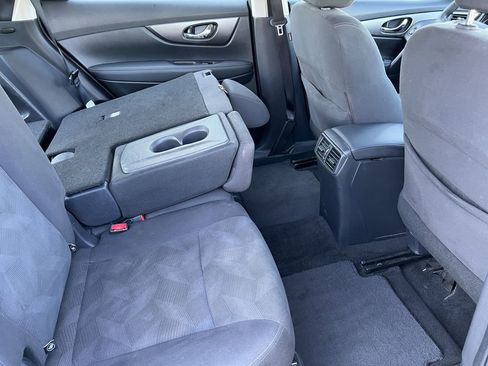 Used 2016 Nissan Rogue S image 19