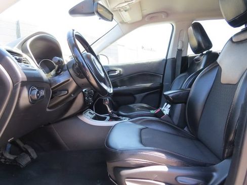 Used 2020 Jeep Compass Latitude FWD image 13