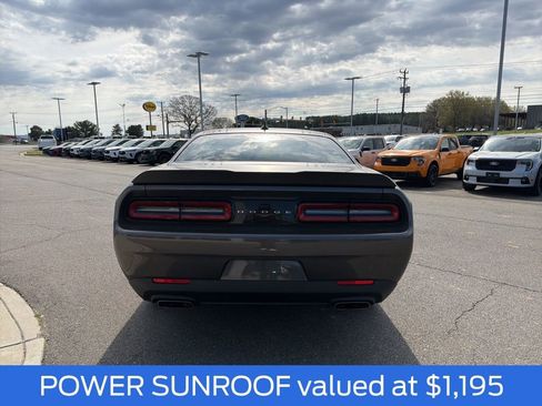 Used 2018 Dodge Challenger R/T Scat Pack image 4