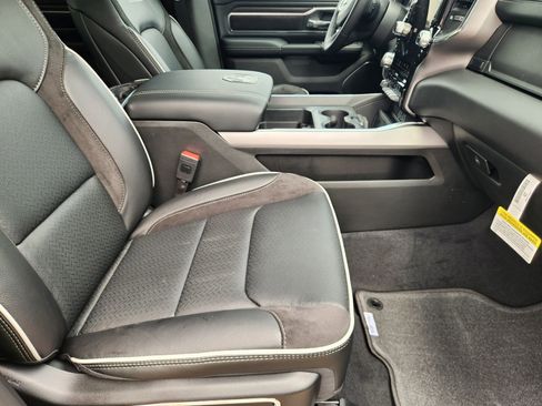 New 2026 RAM 1500 Laramie AWD/4WD image 13