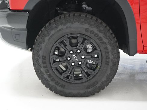 New 2026 Chevrolet Silverado 1500 ZR2 AWD/4WD image 9
